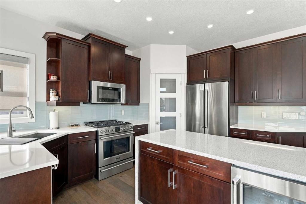29 Cranleigh Park Se, Calgary, AB