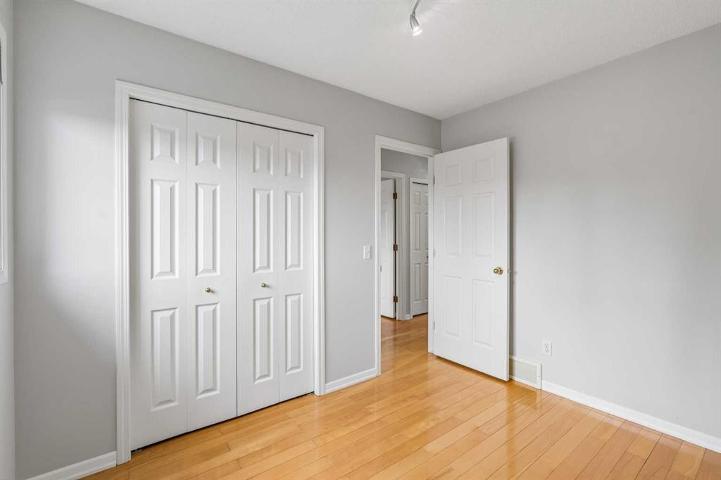 180 Chaparral Ridge Circle Se, Calgary, AB