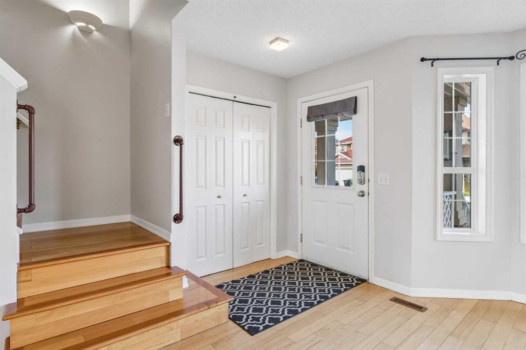 180 Chaparral Ridge Circle Se, Calgary, AB