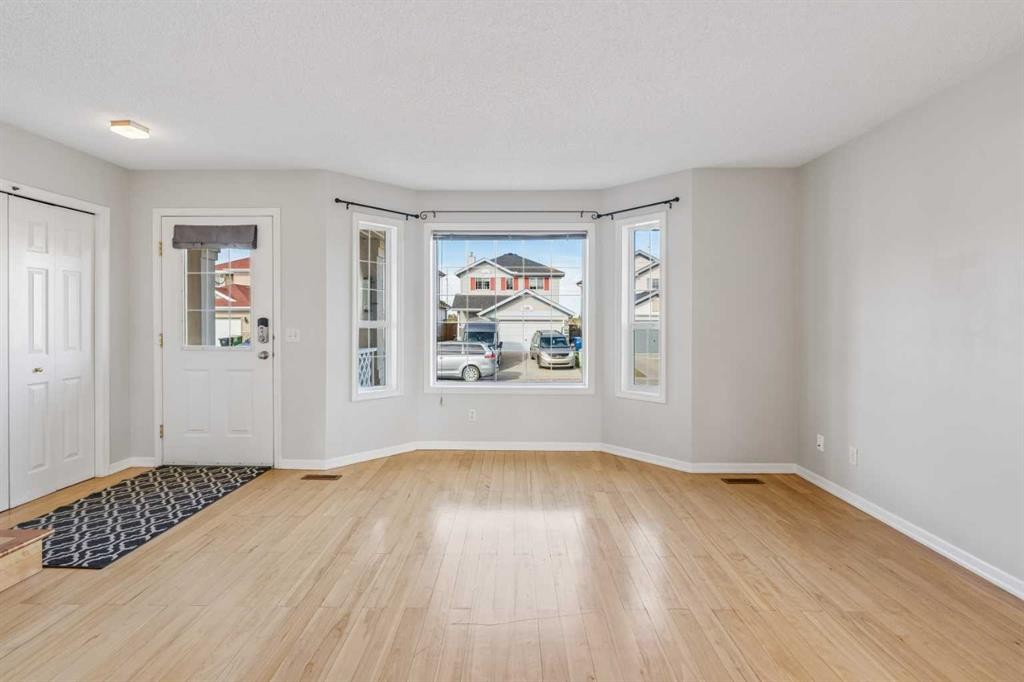 180 Chaparral Ridge Circle Se, Calgary, AB