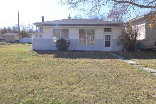 107 7 Avenue NORTH Vulcan, AB T0L 2B0