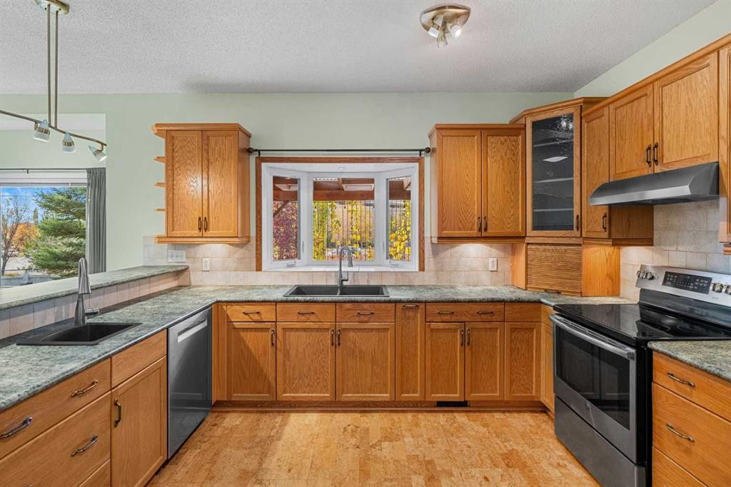 196 River Rock Crescent Se, Calgary, AB