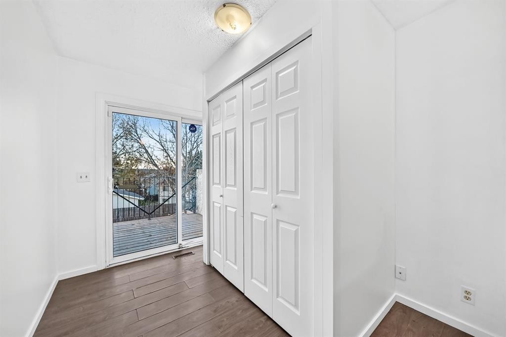 260 Berwick Drive Nw, Calgary, AB