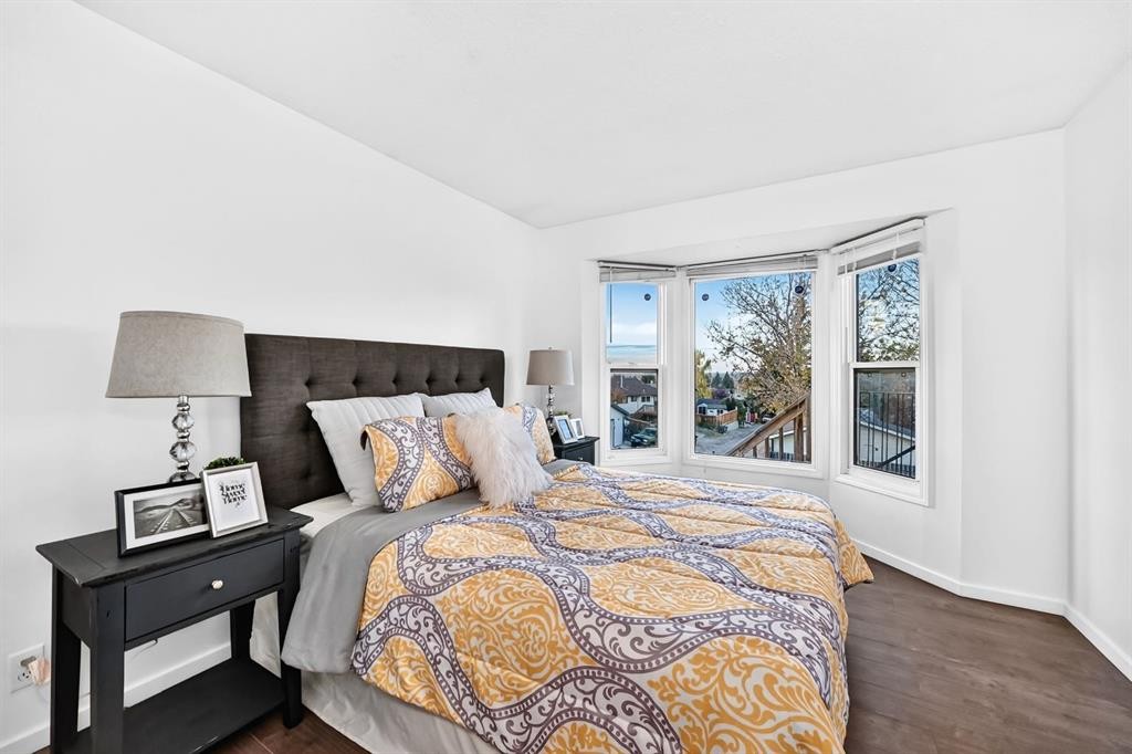 260 Berwick Drive Nw, Calgary, AB