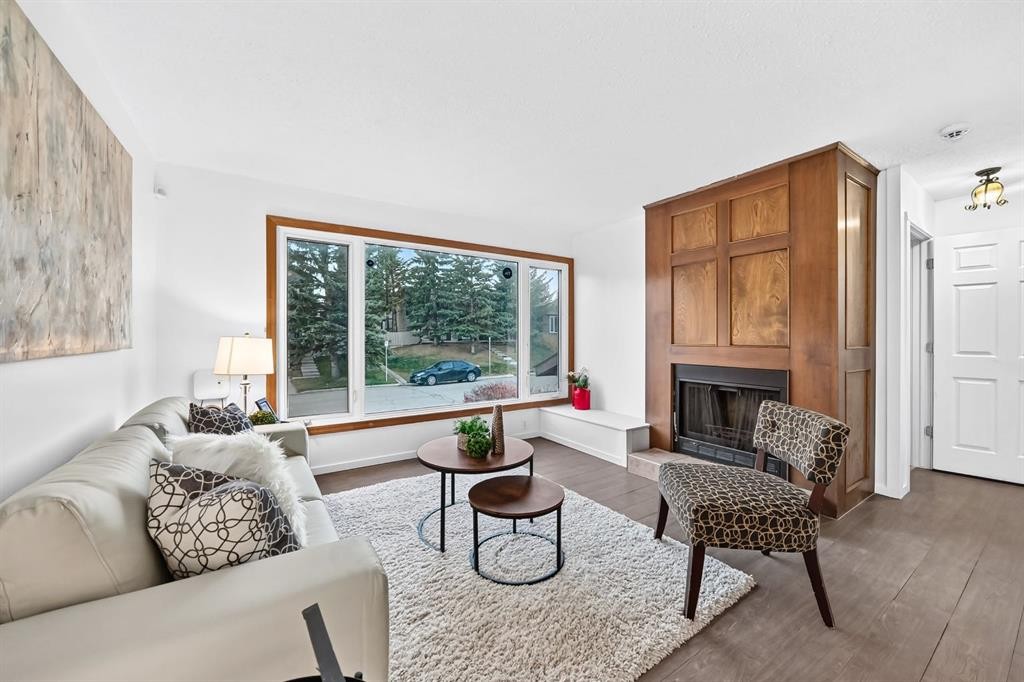 260 Berwick Drive Nw, Calgary, AB