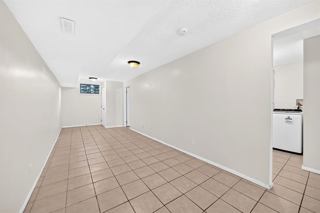 260 Berwick Drive Nw, Calgary, AB