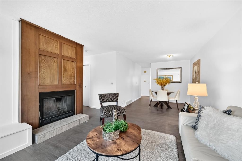 260 Berwick Drive Nw, Calgary, AB
