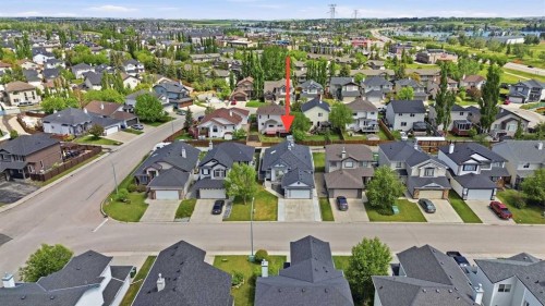 209 Oakmere Close  Chestermere, AB T1X 1L1