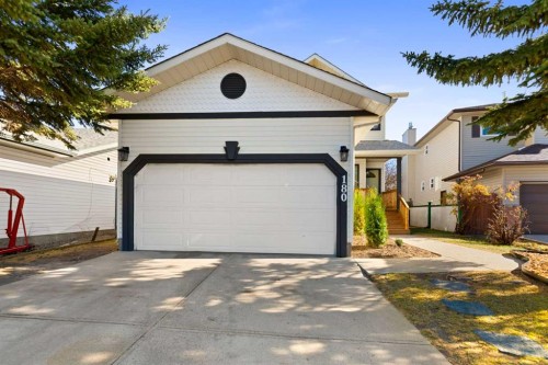 180 Woodside Road NW Airdrie, AB T4B 2E2