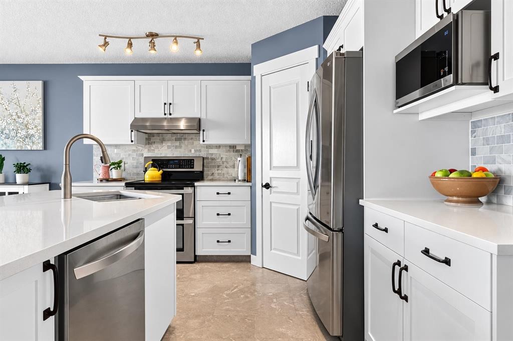 38 Somerside Crescent Sw, Calgary, AB