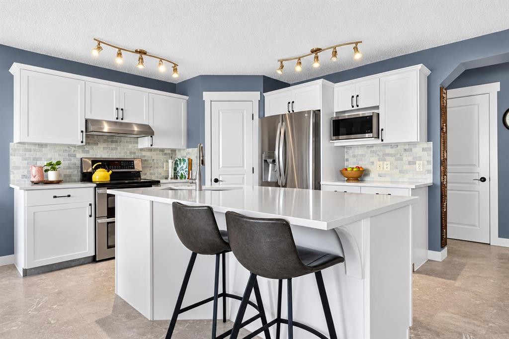 38 Somerside Crescent Sw, Calgary, AB