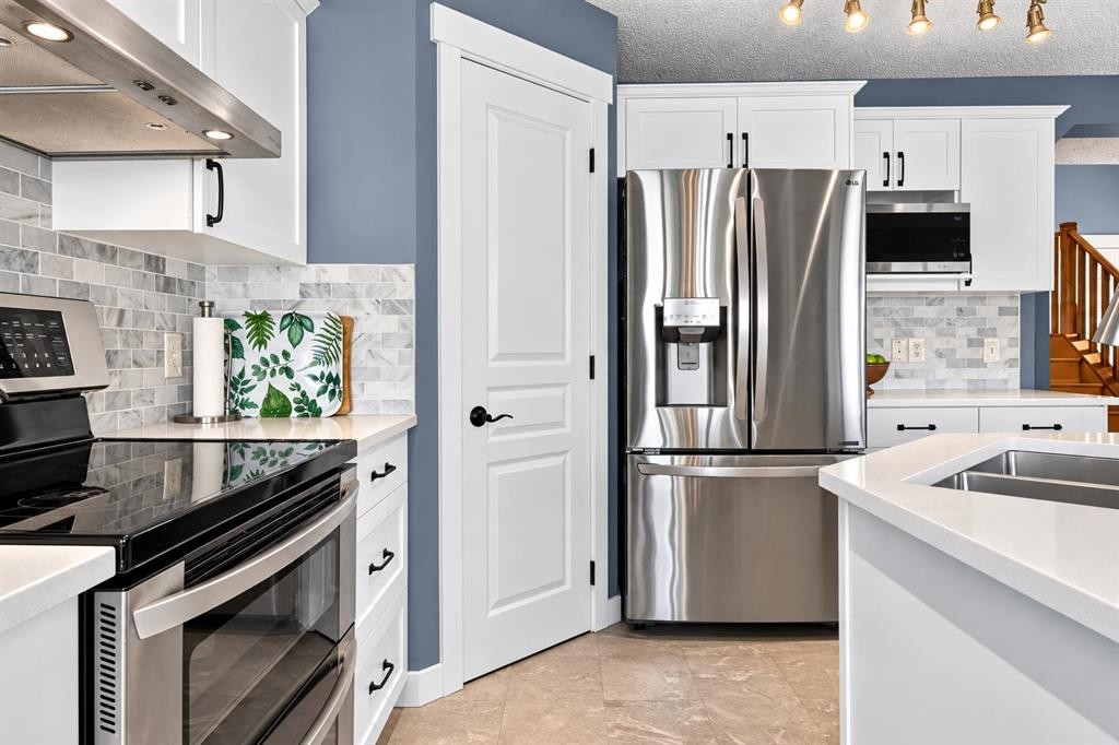 38 Somerside Crescent Sw, Calgary, AB