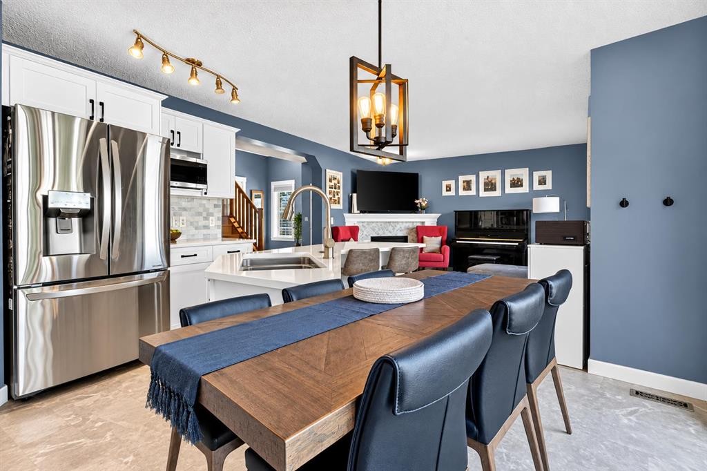 38 Somerside Crescent Sw, Calgary, AB