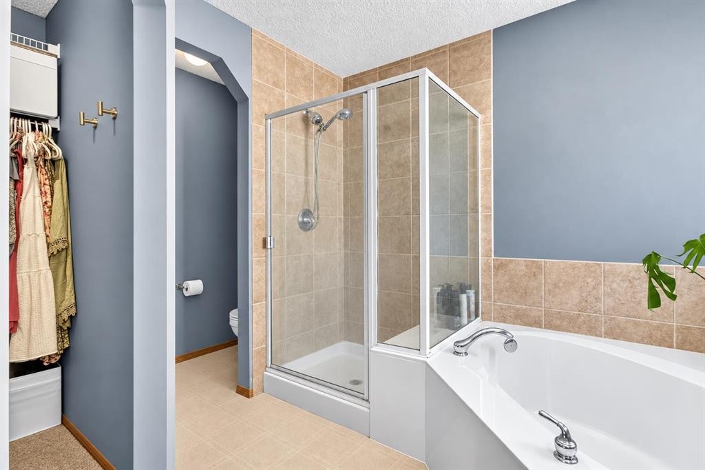 38 Somerside Crescent Sw, Calgary, AB