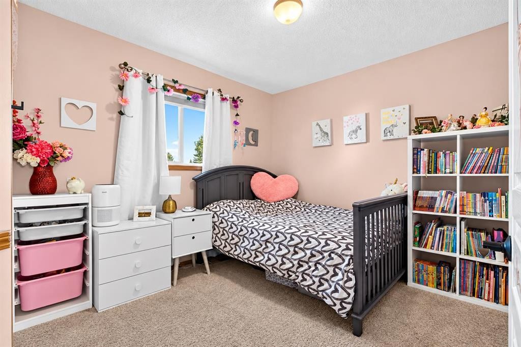 38 Somerside Crescent Sw, Calgary, AB