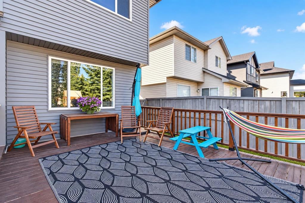 38 Somerside Crescent Sw, Calgary, AB