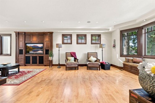 803 25 Avenue Nw, Calgary, AB 