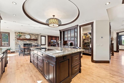803 25 Avenue Nw, Calgary, AB 