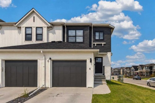4 Heritage Lane  Cochrane, AB T4C 3A6
