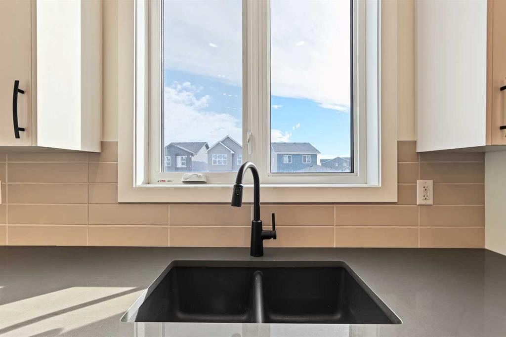 193 Bridgeport Gate, Chestermere, AB