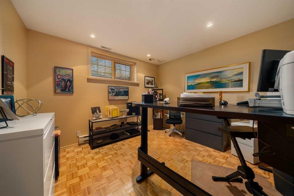 1717 7 Avenue Nw, Calgary, AB