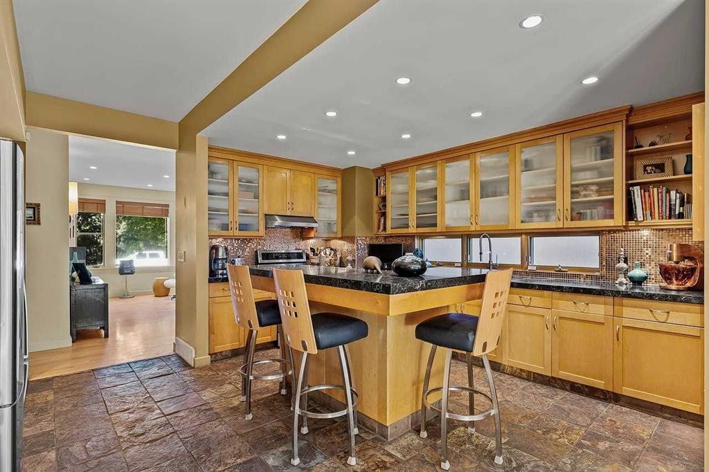 1717 7 Avenue Nw, Calgary, AB