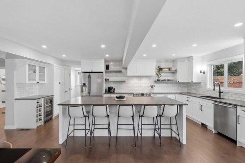 87 Couture Crescent Sw, Calgary, AB 