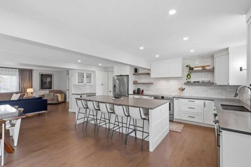 87 Couture Crescent Sw, Calgary, AB 