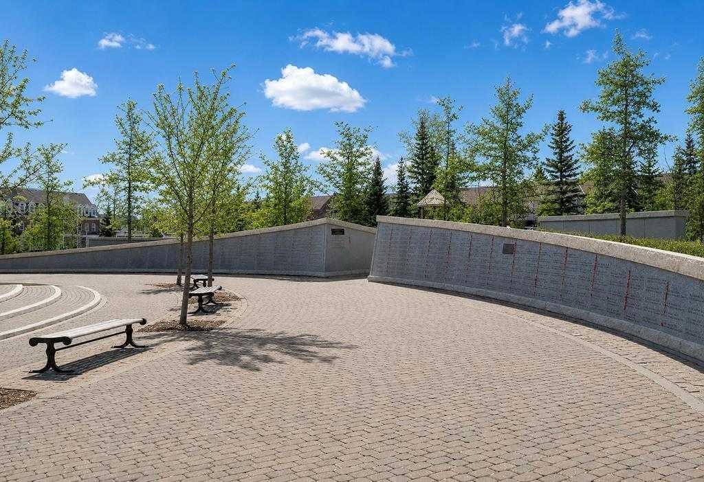 87 Couture Crescent Sw, Calgary, AB