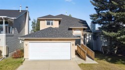 60 Shawinigan Drive SW Calgary, AB T2Y 1Y4