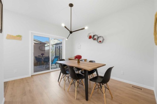 15113 37 Street Sw, Calgary, AB 