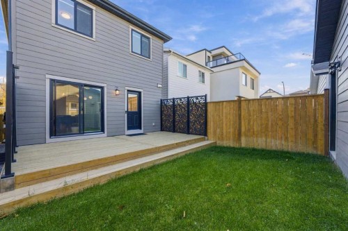 15113 37 Street Sw, Calgary, AB 