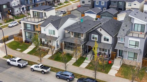 15113 37 Street Sw, Calgary, AB 