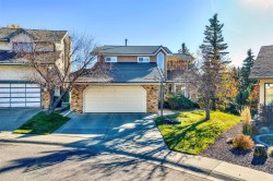 220 Hawkview Manor Circle NW Calgary, AB T3G 3E5