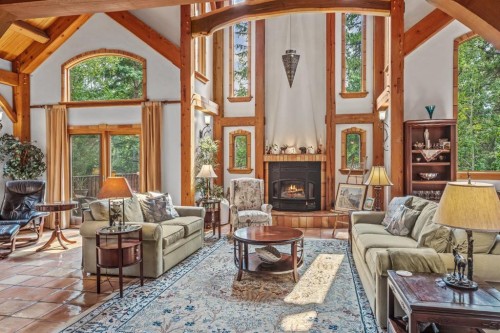 261 Eagle Terrace Road  Canmore, AB T1W 3C7