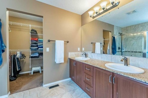 19 Silverado Skies Bay Sw, Calgary, AB 