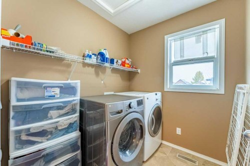 19 Silverado Skies Bay Sw, Calgary, AB 