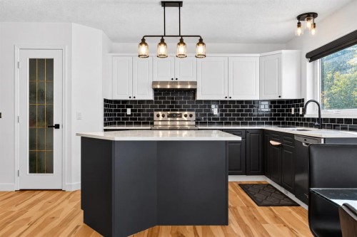45 Bow Ridge Drive  Cochrane, AB T4C 1V5