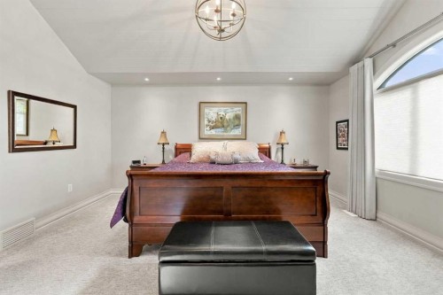 1920 43 Avenue Sw, Calgary, AB 