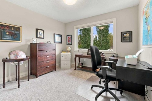 1920 43 Avenue Sw, Calgary, AB 