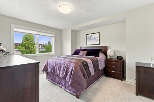 1920 43 Avenue Sw, Calgary, AB 