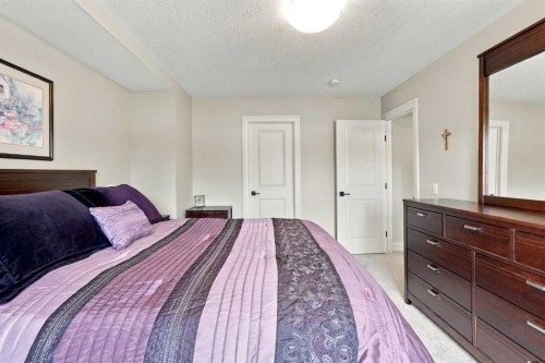 1920 43 Avenue Sw, Calgary, AB 