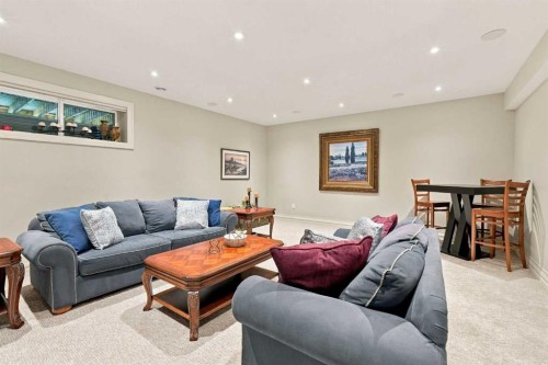 1920 43 Avenue Sw, Calgary, AB 