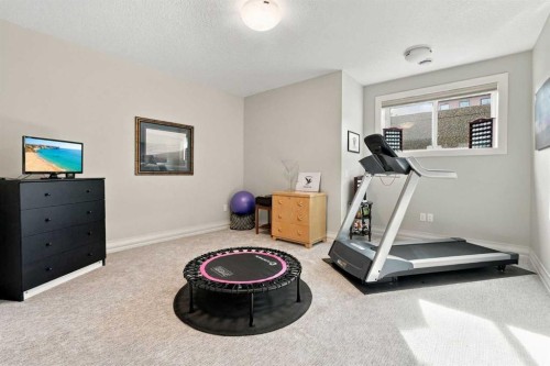 1920 43 Avenue Sw, Calgary, AB 