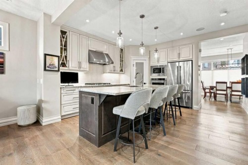 1920 43 Avenue Sw, Calgary, AB 