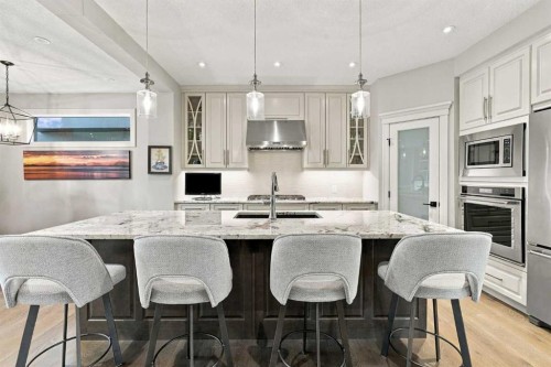 1920 43 Avenue Sw, Calgary, AB 