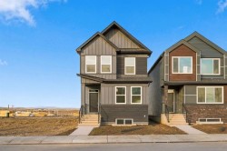 41 Rosemary Gardens SECalgary, AB T3S 1A6