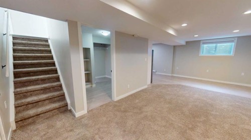 49 Sunhurst Crescent Se, Calgary, AB 