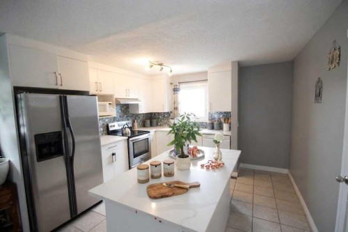 379 Falmere Road Ne, Calgary, AB 