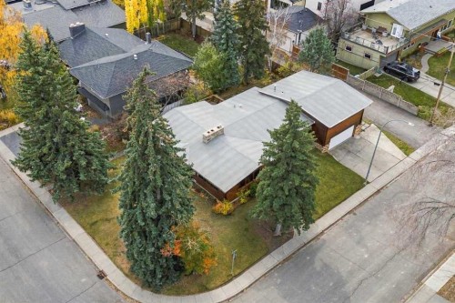 4703 14A Street Sw, Calgary, AB 
